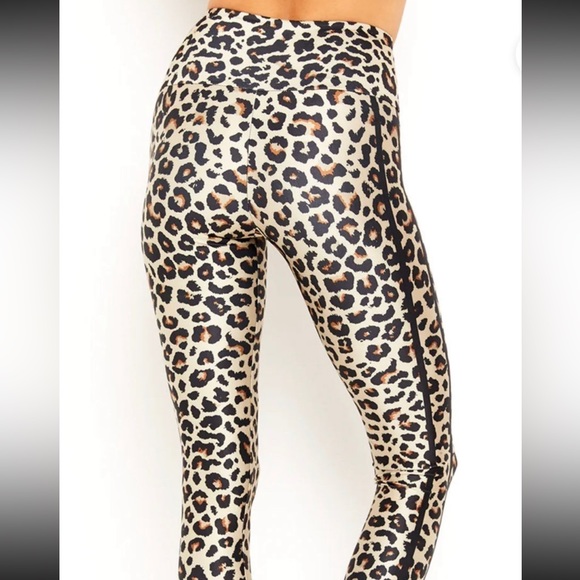 GoldSheep Crop leggings size Xs with a 20”inseam  excellent condition - Picture 9 of 10